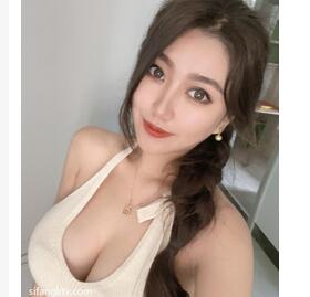 b 大學極品班花被包養性愛 流出 21P+1V