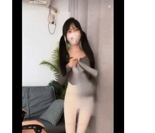 抖音擦边 截至3-26 长达1小时集合，有些悲催主播一露点被秒封，考验审核吗？超多高颜值女神，骑自行车喷水那个笑死我