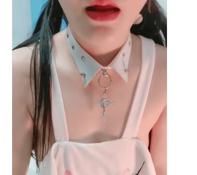 难得超粉干净美穴！一线天馒头B！振动棒抽插，爽的狂喷水白浆直流，翘起美臀摆弄，极度诱惑