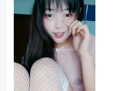 一线天馒头B妹妹！新人刚下海！白色网袜透视装，白虎嫩穴假屌猛捅，翘起双腿深插，极度诱惑