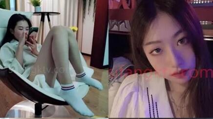 《极品反差☀️露脸大学生》坑前女友 有偿私拍！各种在校高颜反差婊美眉不雅自拍~紫薇啪啪自毁形象越美越闷骚