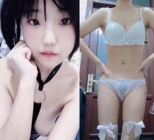 《最新极品㊙️泄密》两千元定制开发B站18岁娃娃脸青春少女嫩妹【蓝菲菲吖】露脸私拍~自摸掰开细嫩小蜜穴流白带