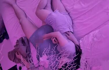 ❤️性感风骚透明内裤美女和干部模样老男人开房被操两次