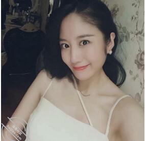 海角社区流出大瓜 温州叶丛（顶级PUA女）， 逼男的退婚 吃两头粮被曝光