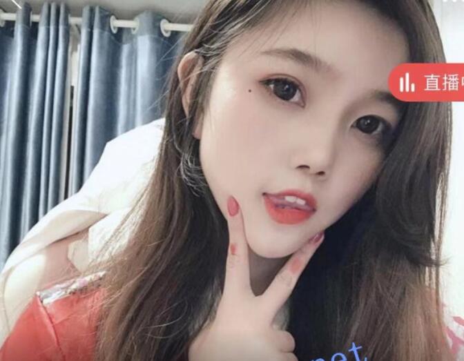 某喵颜值主播梦儿转型新平台大尺度自慰福利馒头乳粉逼