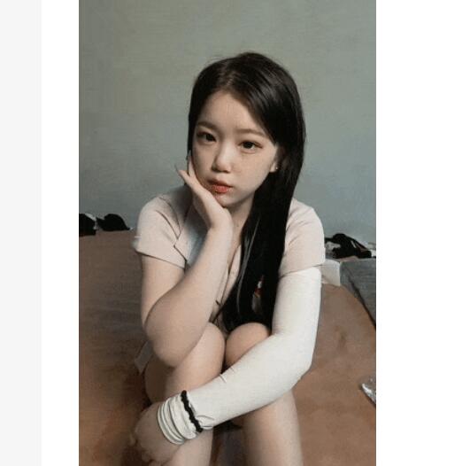 ♈ ♈ ♈馒头逼小萝莉被两人内射，射脸上，射奶子上！~【纯欲小白兔】双马尾小可爱，精彩刺激兄弟们扛不住了~~~ ~ ~~~~~~~~~~~~~~~~~ ~ ~~ ~~！~♈ ♈ ♈撸管佳作