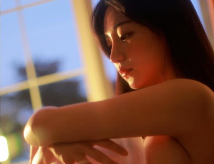 南韩极致清纯模特 Balloon 私拍福利，看得心痒痒