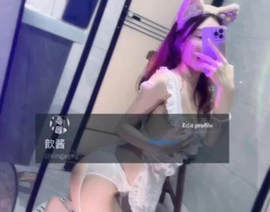 【绝美颜值❤️重磅巨献】火爆超美网红『歆公主』最新露脸啪啪重金定制❤️被金主大屌内射流精 脸点同框