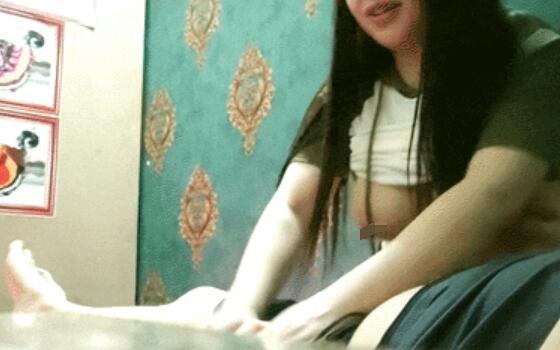 5.21，【探沐足】，按摩店勾搭，新来的小嫩妹，发育的真是好，出乎意料的大，美乳满分极品