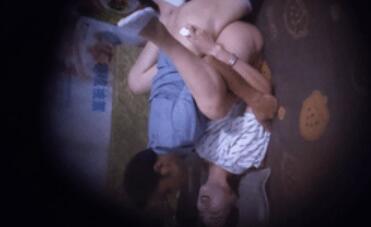 神秘侠客 窥探·城中村爱情· ♈ 丰韵少妇：哎呀啊啊~哦哦，你顶得我好疼，你要使劲插我，哎呦，真的顶的好痛