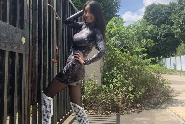 爆乳熟女 ♈· 惠子阿姨 ♈·：哇哇~宝贝儿子 你那么瘦做爱那么厉害~ 又不能搞了？快点继续啊