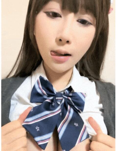 2023.6.2，【京鱼儿】，童颜巨乳，颜值天花板，清纯尤物，几十万粉丝女神，这是又出现财务危机了