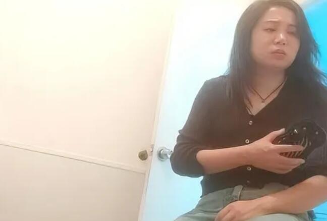 6.4，【小小的花园挖呀挖】，按摩店玩人妻，半推半就，强制推倒抠穴摸奶发泄，精彩刺激