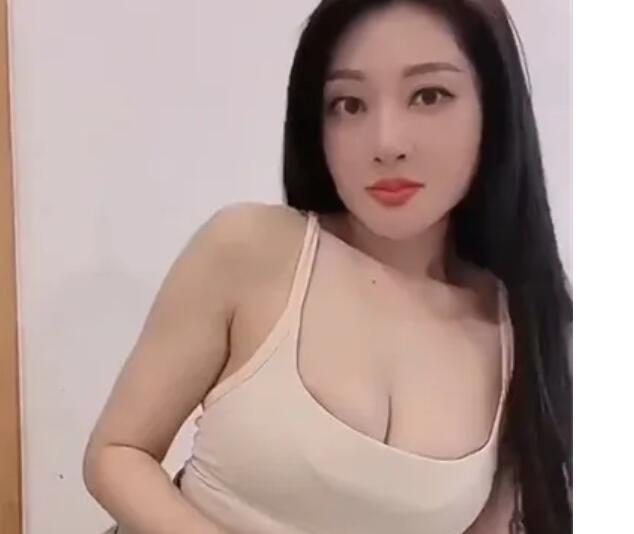 【微博网红❤️完美露脸】九头身平面模特御姐『EvE依然』