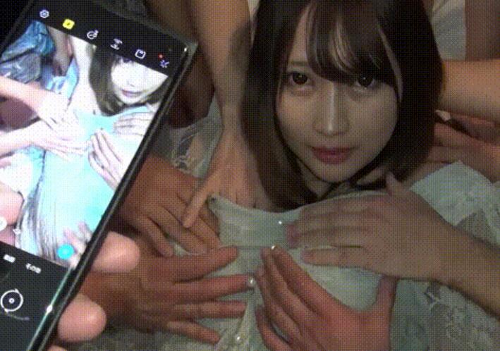 【FC2】群趴系列~小东京热无套中出~