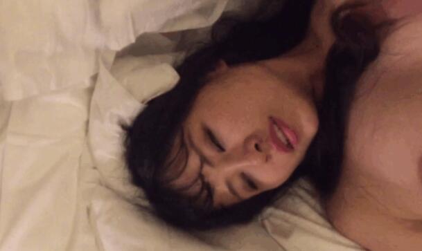 高颜值网红，艺术学院学生，真实良家少妇 89G/201V