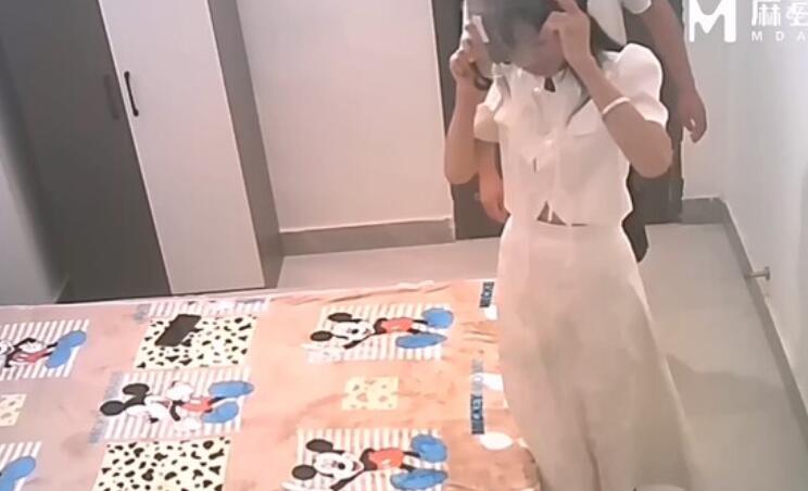 【出轨偷情】柳飘飘 – 饥渴少妇刚下班就迫不及待约见情人 欲迎还拒被亲酥软了 公狗腰强劲输出 爽翻太快乐了