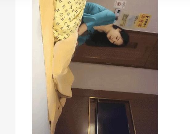 能说会道的探花达人【太子探花】高价约炮外围少妇人妻，花式啪啪。